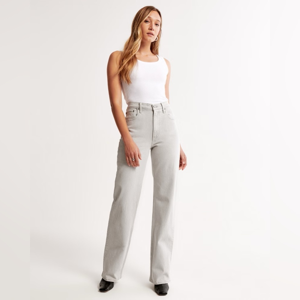 Abercrombie High Rise 90s Relaxed Jean NWT
